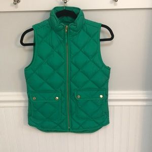 JCrew quilted vest in emerald green